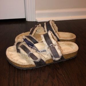 Women’s furry Birkenstock’s. New with tags